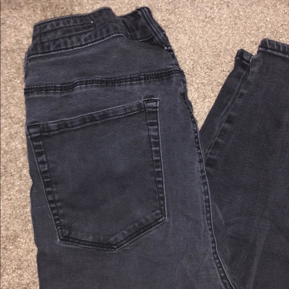 Jeans - Picture 2 of 3